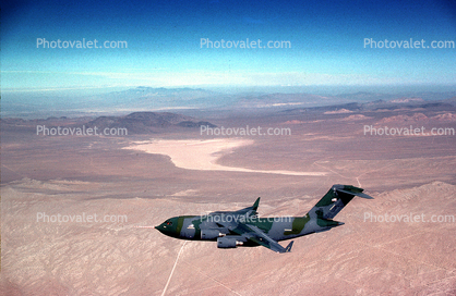YC-17A, 87-0025, Edwards AFB, desert, milestone of flight