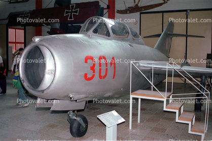 MiG, 304