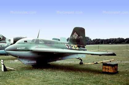 Messerschmitt Me 163 Komet, German rocket-powered fighter aircraft