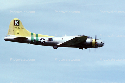 B-17G airborne, flight, flying, 297400