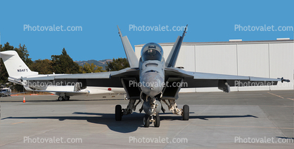 F-18 Hornet head-on, front