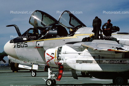 605, Grumman EA-6B Prowler, external pods, 7 June 1981