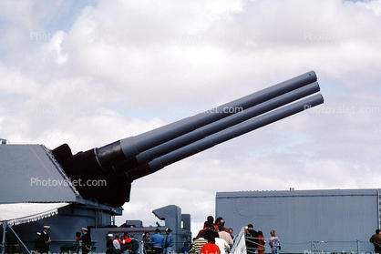 Guns, USS Missouri, USN, 21 March 1993