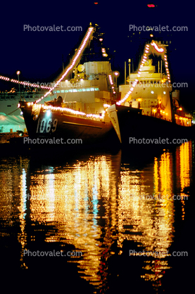 DE-1069, dock, harbor, night, Nightime, Exterior, Outdoors, Outside, USN, United States Navy