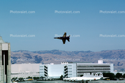 McDonnell Douglas F-18 Hornet, Blue Angels, flight, flying, airborne