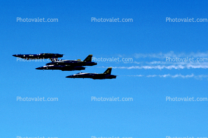 McDonnell Douglas F-18 Hornet, Blue Angels, flying upside-down