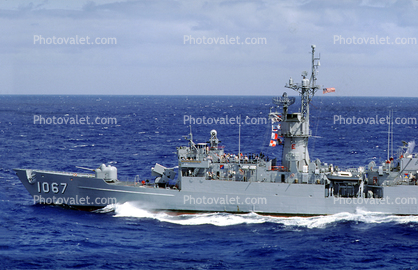 Ships Bow, Anchor, 5"/54 Mk 42 Cannon, USS Francis Hammond (DE 1067), Knox-class frigate, Artillery, gun