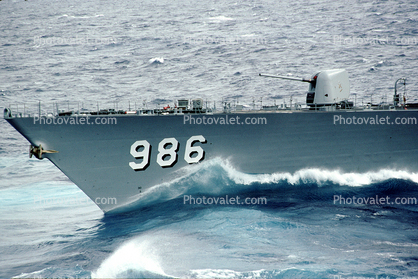 Bow, Waves, USS Harry W Hill (DD-986), Spruance-class destroyer