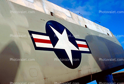 Folded Wing of a Grumman E-2C Hawkeye, Insignia, Roundel