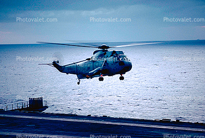 613 Sikorsky SH-3 Sea King taking-off