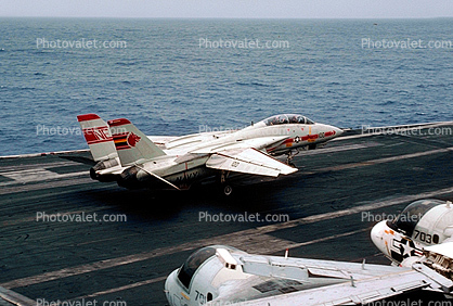Grumman F-14 Tomcat 100, Touch-and-Go
