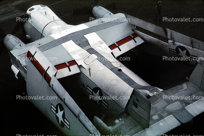 Grumman C-2 Greyhound 31, folded wings, 2186