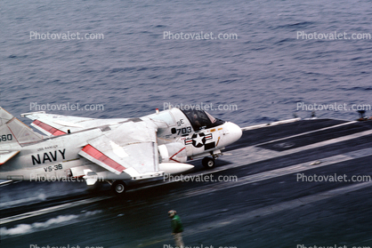 703, Lockheed S-3B Viking, 0580, VS-38, Taking-off