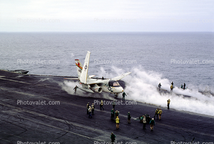 700, Lockheed S-3B Viking, Taking-off, VS-38, steam, wings unfolding, preparing for take-off, 0586