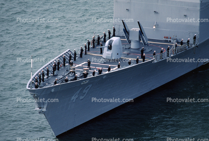 USS Vincennes (CG-49), Bow, Mark 45 5 inch 54 cal lightweight gun, Ship, Mk 26 missile launcher, Ticonderoga Class Cruiser, ASROC Missiles