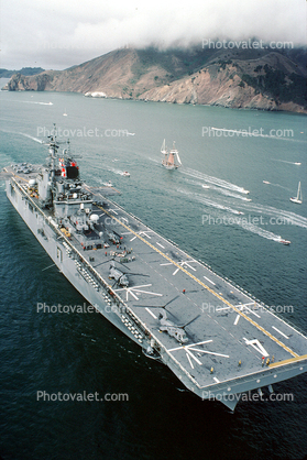 USS Boxer (LHD-4), Wasp-class amphibious assault ship, USN