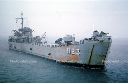1123, LST, vessel, hull, Tank Landing Ship, USS San Bernardino County (LST-1110), warship