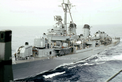 destroyer, USS Yarnall, 2050-ton Fletcher class destroyer, USN, United States Navy, DD-541