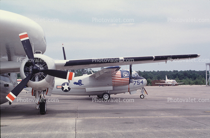 Wing of a Grumman E-1B Tracer, AE-711, 8164711