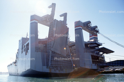 Cape Henry, MV CAPE HENRY (T-AKR 5067), Roll-on/Roll-off Ship, Crane Ro-ro, Military Sealift Command, Cape H Class