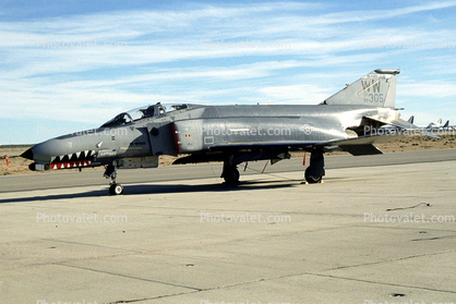 McDonnell Douglas F-4 Phantom, shark teeth
