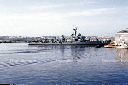 USS Strong (DD-758), Allen M. Sumner-class destroyer