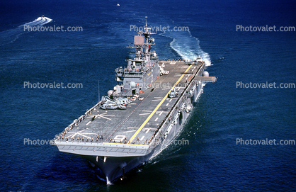 USS Bonhomme Richard (LHD-6), Amphibious Assault Ship, United States Navy, USN