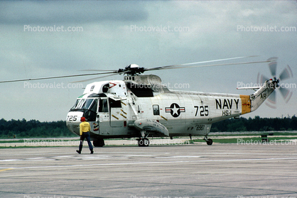 725, USS Portland LSD-37, SH-3G Sea King, 1982
