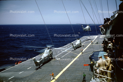 Sikorsky H-34 taking-off, USS Lake Champlain (CV-39), Helicopter Anti-submarine Squadron HS-5 "Nightdippers"