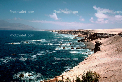sandstone, La Portada Natural Monument, Antofagasta Region, sedimentary rocks, shore, shoreline, Pacific Ocean, waves, erosion, cliffs, geomorphological