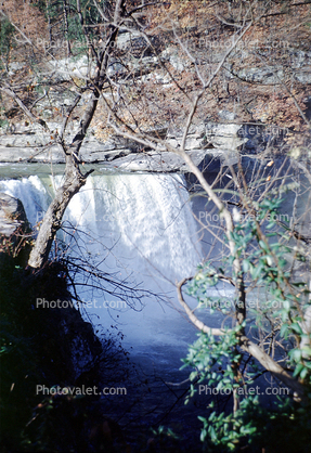 Cumberland Falls State Park, Waterfall