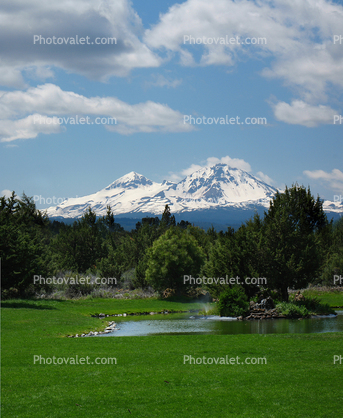 Volcanic, Cascade Range, Three Sisters volcanic peaks, Panorama, Cascade Volcanic Arc, Bend, Oregon