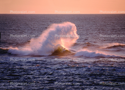 Pacific Ocean, Seascape, Rock, Outcrops, Waves, frothy spray