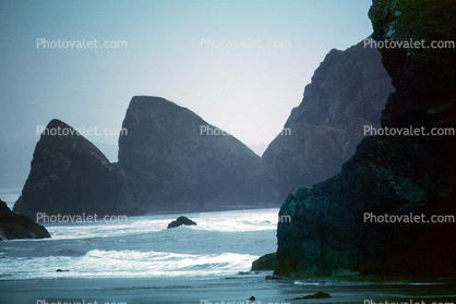 Pacific Ocean, Seascape, Rock, Outcrops, Waves, Shore