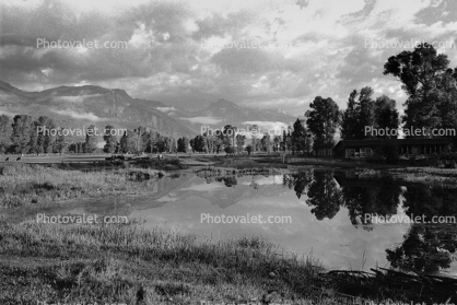Teton Mountain Range, Snake River Ranch, pond, lake, reflection, trees