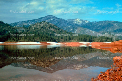 Shasta Lake, water