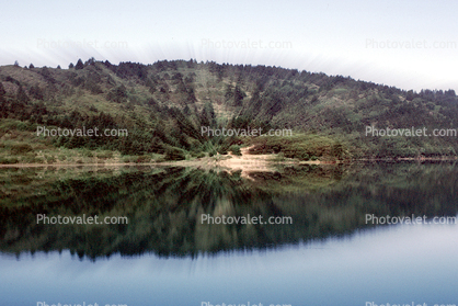 Crystal Springs Reservoir, northern Santa Cruz Mountains, San Mateo County, rift valley, lake, water