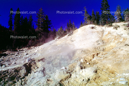 Sulfur Cauldron, Geothermal Activity, steam