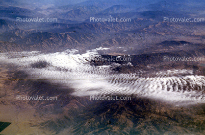 Desert, Hills, valleys, altostratus undulatus, clouds, mountains