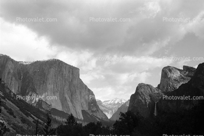 El Capitan, Bridal Veil Falls, Three Sisters, Waterfall, Granite Cliff