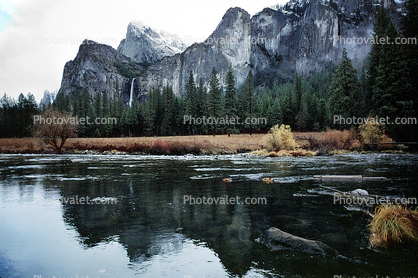 Cathedral Rock, Bridal Veil Falls, Merced River, Waterfall