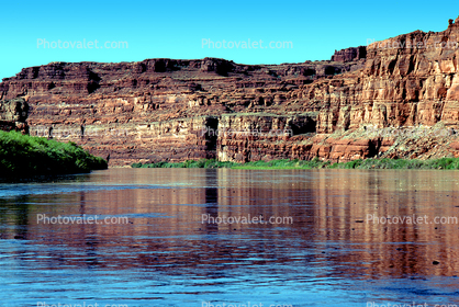 Colorado River, Reflection, Sandstone Cliff, Stratum, Strata, layered, sedimentary rock
