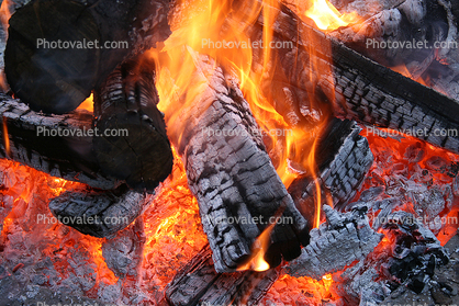 BBQ, Burning Wood