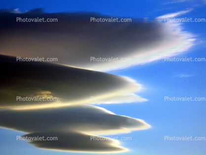 Lenticular Cloud, near Bend, silver-lining, daytime, daylight