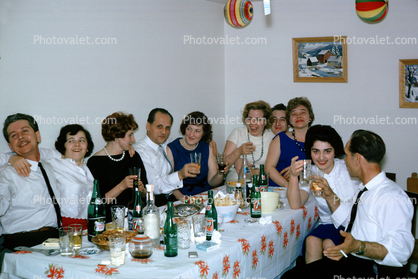 Getting Drunk at a Party, Men, Women, table, 7up, drinks
