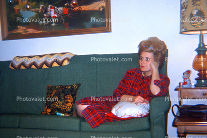 Woman, beehive hairdo, Sofa, Pillow, couch, lamp, 1960s