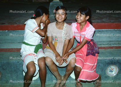Giggling Girls, smiles, smiling, Ubud, Bali