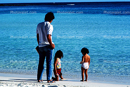 Father, girls, beach, Isla Mujeres, Quintana Roo