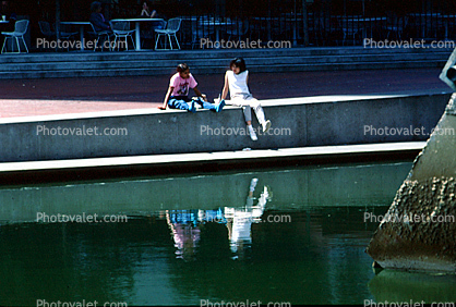 Women, pond, water reflection, Justin Herman Plaza, fountain, Aquatics