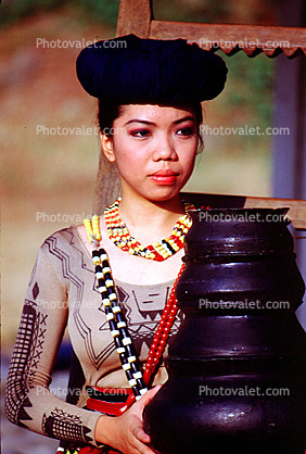 Woman, Necklace, hat, Manila